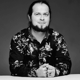 Julian Block headshot